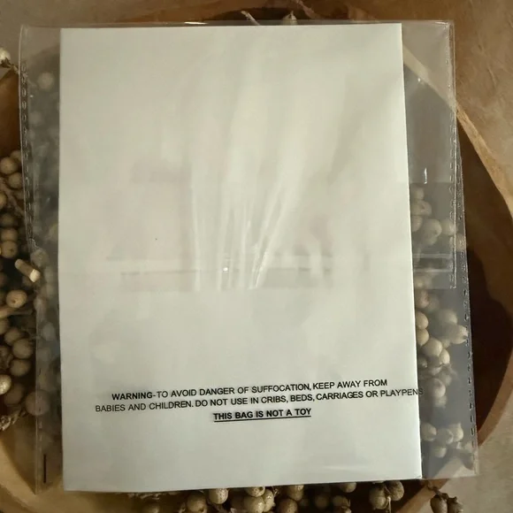 Vintage Adorable Festive Merry Christmas Card with Tree Design and Santa Brooch - Picture 6 of 11